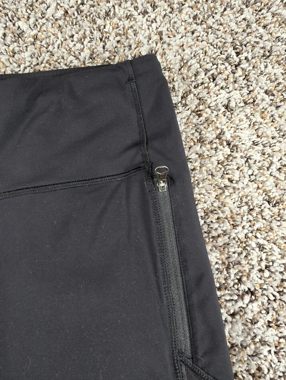 Lululemon Run Inspire crop leggings Womens Sz 10 Black Zipper Pockets